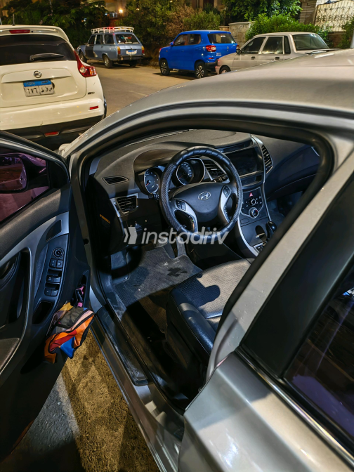 Hyundai Avante 2014 Silver Automatic Used for Sale in Cairo - 6
