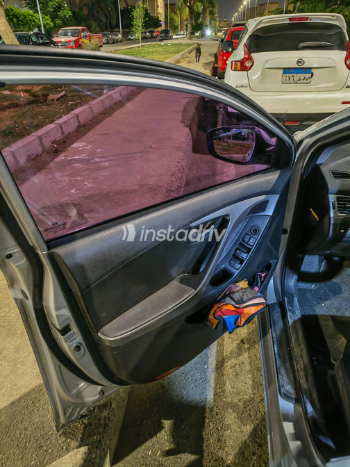 Hyundai Avante 2014 Silver Automatic Used for Sale in Cairo - 7
