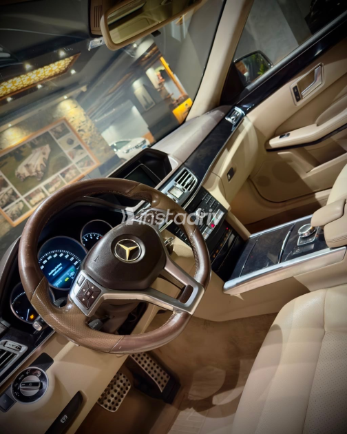 Mercedes E 200 2016 Brown Automatic Used for Sale in Giza - 7