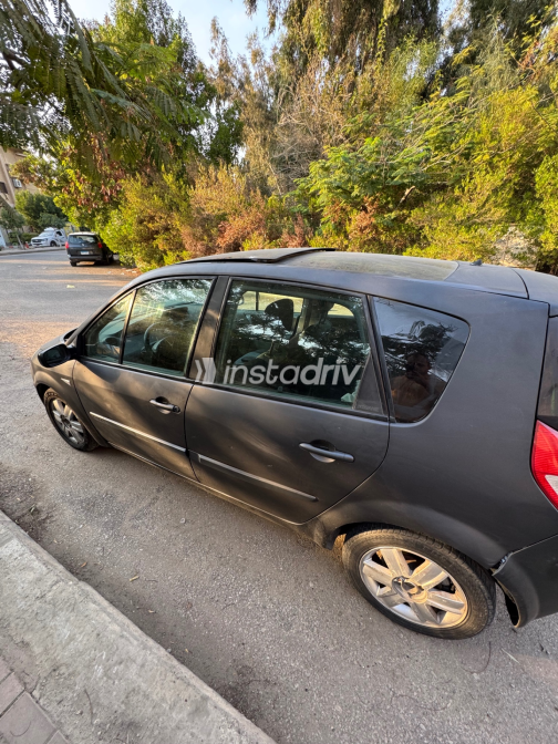 Renault Scenic 2006 White Automatic Used for Sale in Cairo - 1