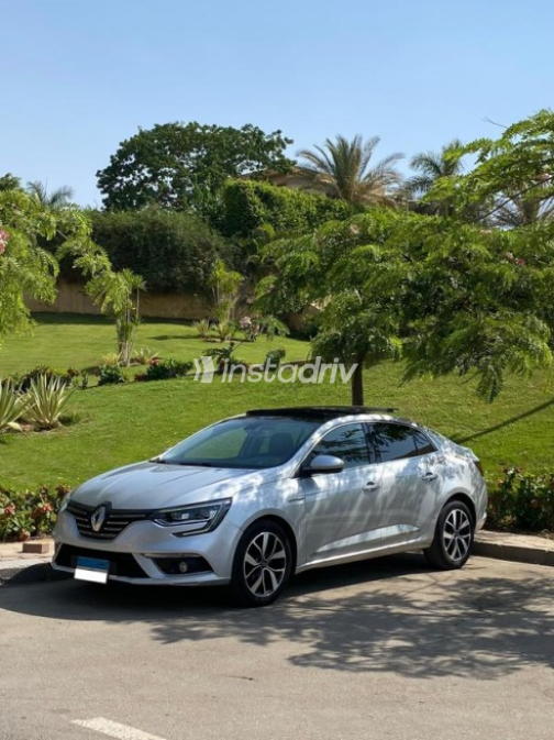 Renault Megane 2020 Silver Automatic Used for Sale in Nasr city - 3
