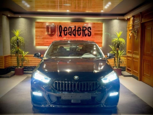 بي ام دبليو 218 i 2023 أسود أوتوماتيك مستعملة للبيع في الدقى