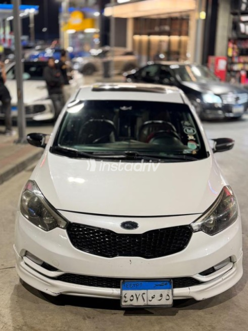 Kia K3 2014 White Automatic Used for Sale in Nasr city - 8