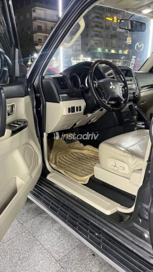 Mitsubishi Pajero 2015 Gray Automatic Used for Sale in Nasr city - 4