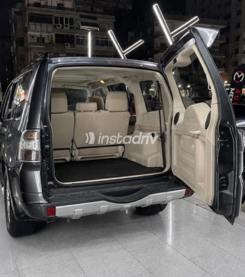 Mitsubishi Pajero 2015 Gray Automatic Used for Sale in Nasr city - 10