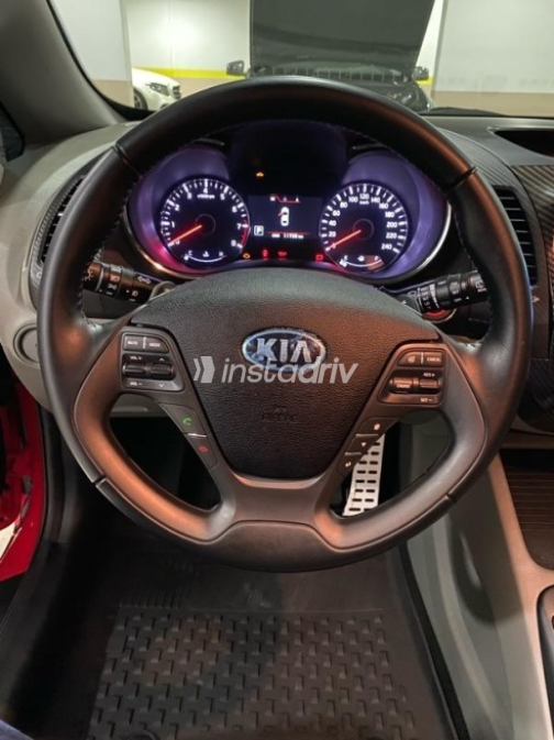 Kia Cerato 2015 Red Automatic Used for Sale in Mansoura - 4