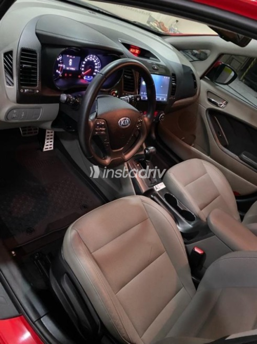 Kia Cerato 2015 Red Automatic Used for Sale in Mansoura - 5