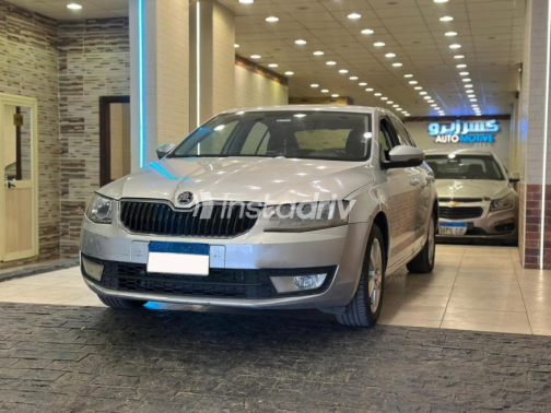 Skoda Octavia 2016 Silver Automatic Used for Sale in El Haram - 2