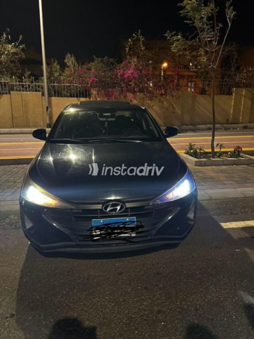 Hyundai Elantra AD 2020 White Automatic Used for Sale in Greater Cairo ( Cairo + Giza) - 2