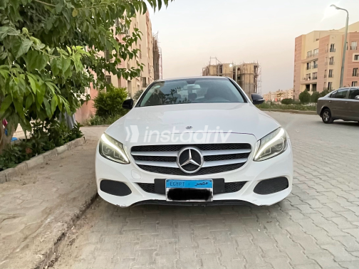 Mercedes C 180 2018 White Automatic Used for Sale in Cairo - 2