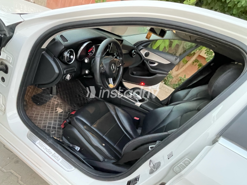 Mercedes C 180 2018 White Automatic Used for Sale in Cairo - 3
