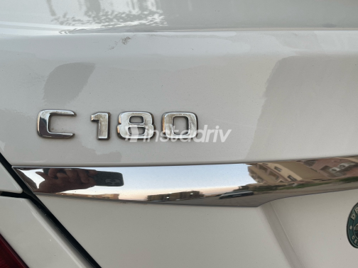 Mercedes C 180 2018 White Automatic Used for Sale in Cairo - 7