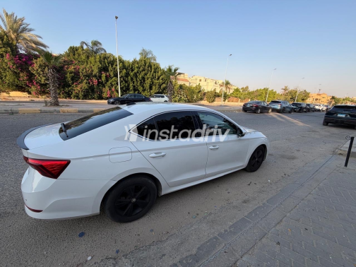 سكودا اوكتافيا 2021 أبيض أوتوماتيك مستعملة للبيع في الجيزة - 2