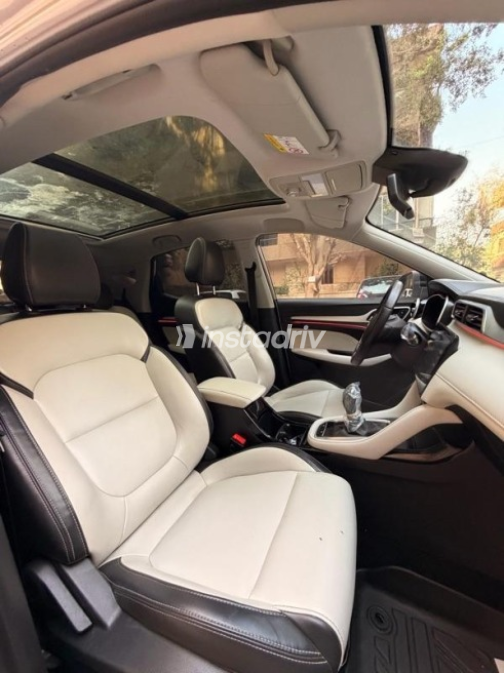 MG ZS 2023 Silver Automatic Used for Sale in Cairo - 8