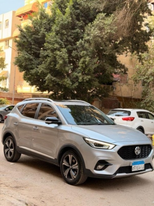 MG ZS 2023 Silver Automatic Used for Sale in Cairo