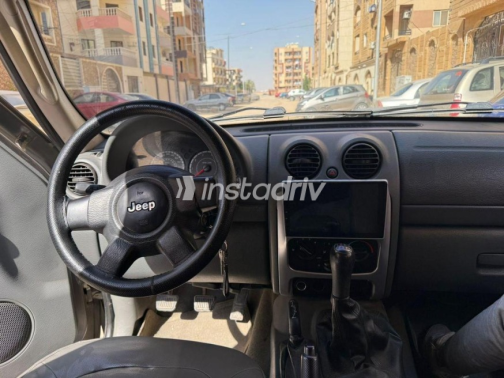 Jeep Liberty 2006 Dark Gray Automatic Used for Sale in Cairo - 6