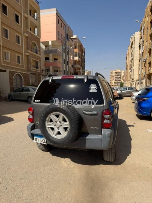 Jeep Liberty 2006 Dark Gray Automatic Used for Sale in Cairo - 7