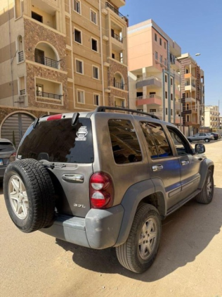 Jeep Liberty 2006 Dark Gray Automatic Used for Sale in Cairo