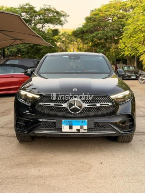 مرسيدس GLC 300 2024 أسود أوتوماتيك مستعملة للبيع في شيراتون - 8