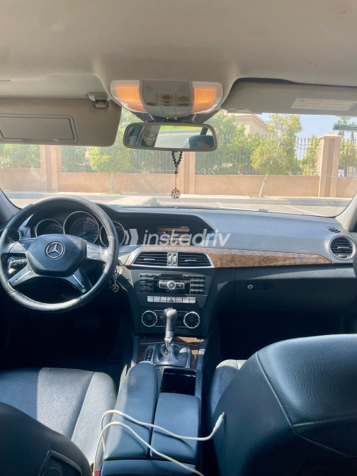 Mercedes C 180 2012 White Automatic Used for Sale in Cairo - 9