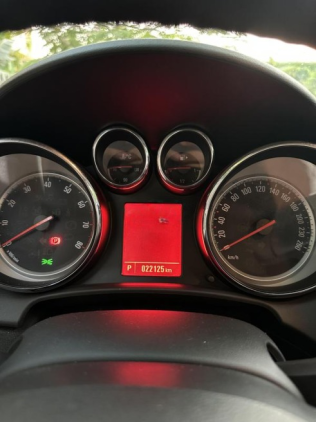 Opel Astra 2017 White Automatic Used for Sale in Greater Cairo ( Cairo + Giza)