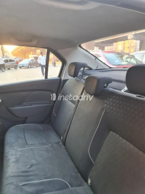 Renault Logan 2015 Black Automatic Used for Sale in 6 October - 9