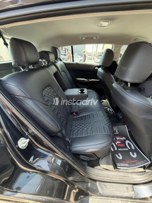 Kia Sportage 2018 Black Automatic Used for Sale in Cairo - 4