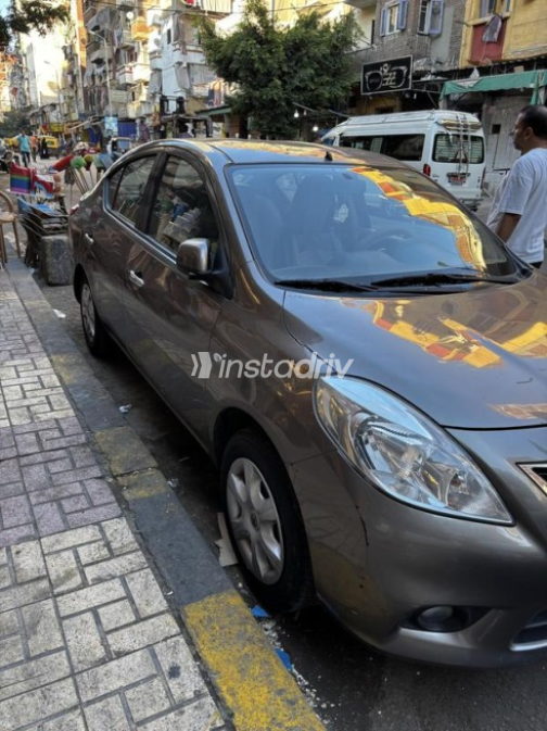 نيسان صنى 2015 برونزي أوتوماتيك مستعملة للبيع في الإسكندرية - 3