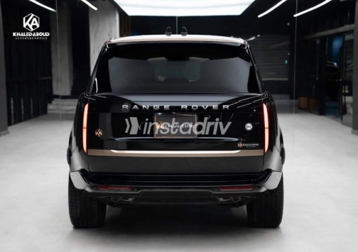Land Rover Range Rover Vogue 2024 Black Automatic Used for Sale in El Katameya - 2