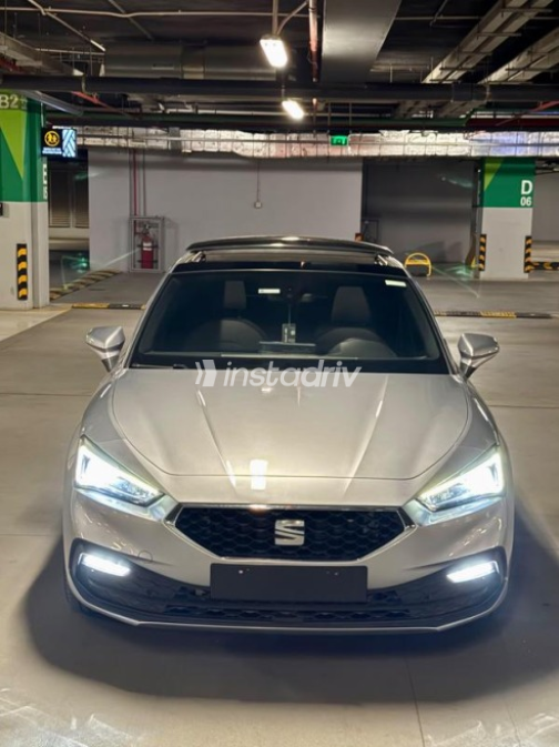 Seat Leon 2024 Gray Automatic Used for Sale in Sheikh Zayed City - 1