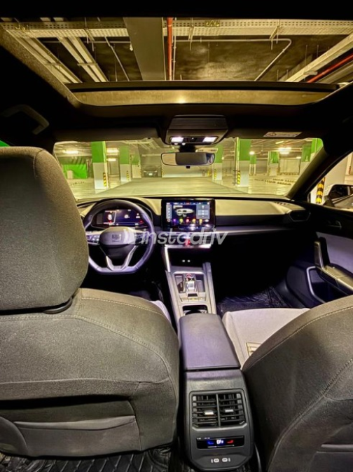 Seat Leon 2024 Gray Automatic Used for Sale in Sheikh Zayed City - 5
