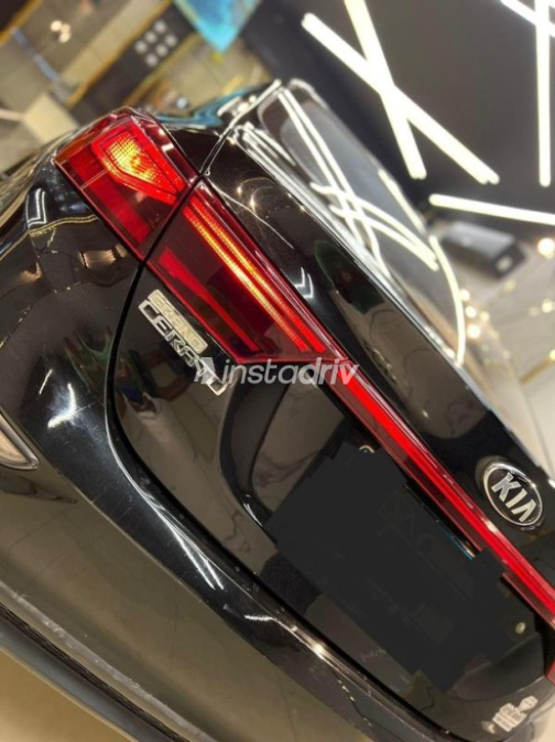 Kia Grand Cerato 2019 White Automatic Used for Sale in Greater Cairo ( Cairo + Giza) - 2