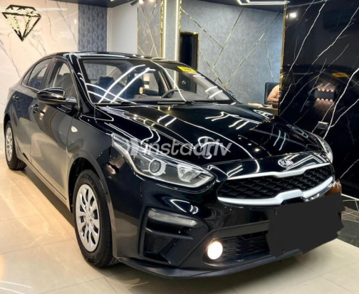 Kia Grand Cerato 2019 White Automatic Used for Sale in Greater Cairo ( Cairo + Giza) - 3