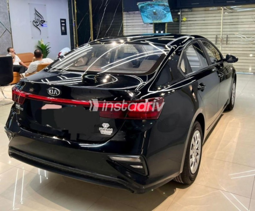 Kia Grand Cerato 2019 White Automatic Used for Sale in Greater Cairo ( Cairo + Giza) - 8