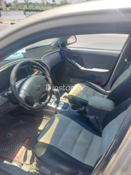 Hyundai Elantra 2006 Gold Automatic Used for Sale in Ismailia - 5