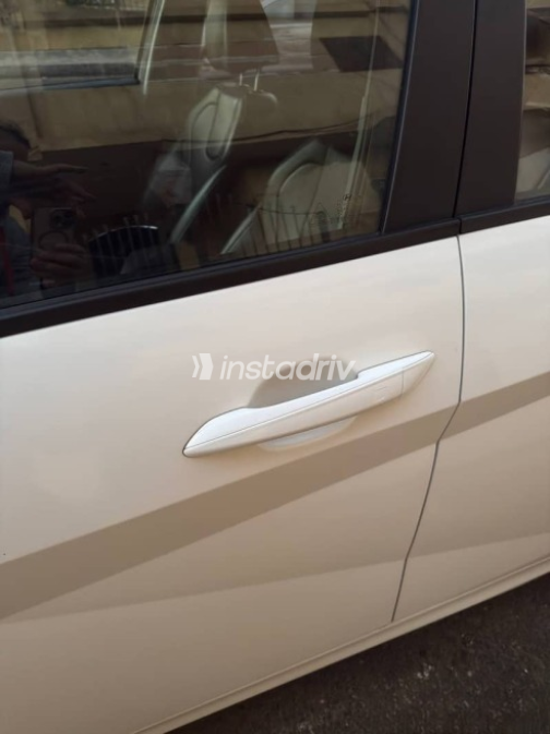 Hyundai Avante 2024 White Automatic Used for Sale in Obour City - 6