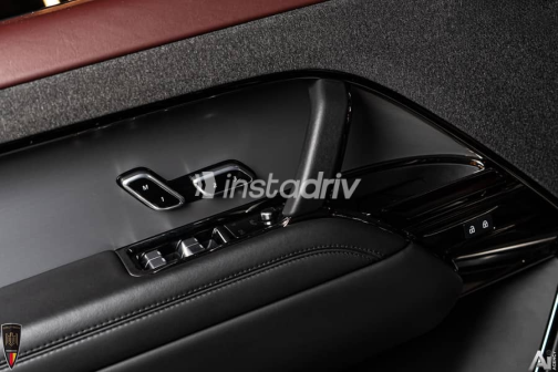 Land Rover Range Rover 2023 Black Automatic New for Sale in Cairo - 6