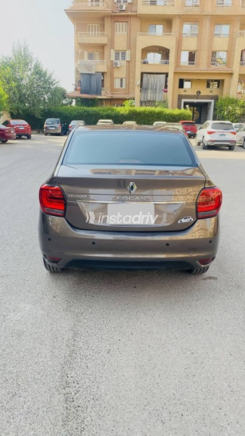 Renault Logan 2021 Brown Automatic Used for Sale in Cairo - 5
