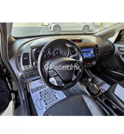 Kia Cerato 2017 Black Automatic Used for Sale in Greater Cairo ( Cairo + Giza) - 4