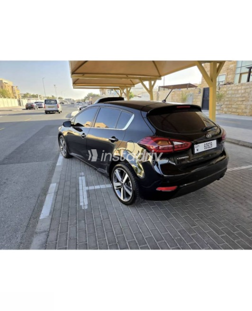 Kia Cerato 2017 Black Automatic Used for Sale in Greater Cairo ( Cairo + Giza) - 5