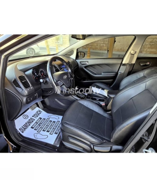 Kia Cerato 2017 Black Automatic Used for Sale in Greater Cairo ( Cairo + Giza) - 7