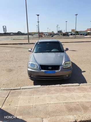 Hyundai Verna 2011 Silver Manual Used for Sale in Greater Cairo ( Cairo + Giza)
