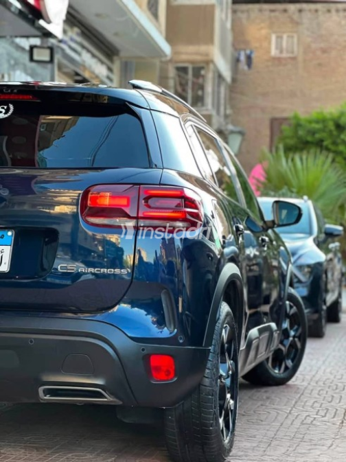 سيتروين C5 2023 أزرق غامق أوتوماتيك مستعملة للبيع في القاهرة الكبرى ( القاهرة - الجيزة) - 4