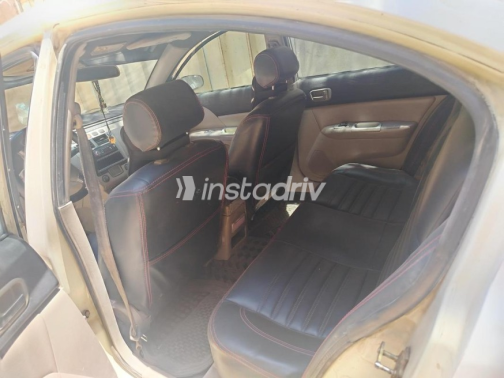 اسبيرانزا A516 2010 أبيض أوتوماتيك مستعملة للبيع في القاهرة - 4