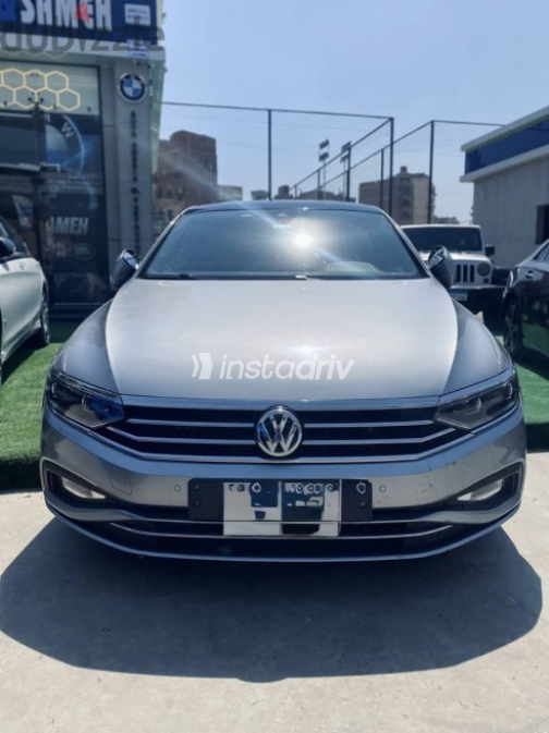Volkswagen Passat 2023 Silver Automatic Used for Sale in Cairo - 2