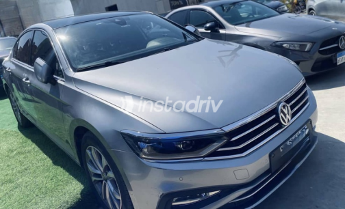 Volkswagen Passat 2023 Silver Automatic Used for Sale in Cairo - 3