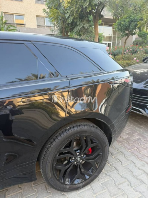 Land Rover Velar 2025 Black Automatic Used for Sale in Giza - 3
