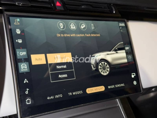 Land Rover Velar 2025 Black Automatic Used for Sale in Giza - 8