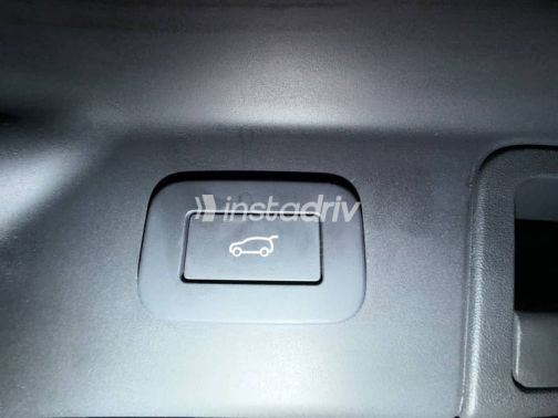 Land Rover Velar 2025 Black Automatic Used for Sale in Giza - 9