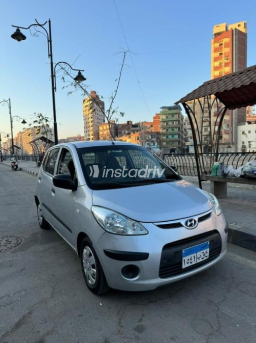 هيونداي I10 2010 فضي أوتوماتيك مستعملة للبيع في طنطا - 1